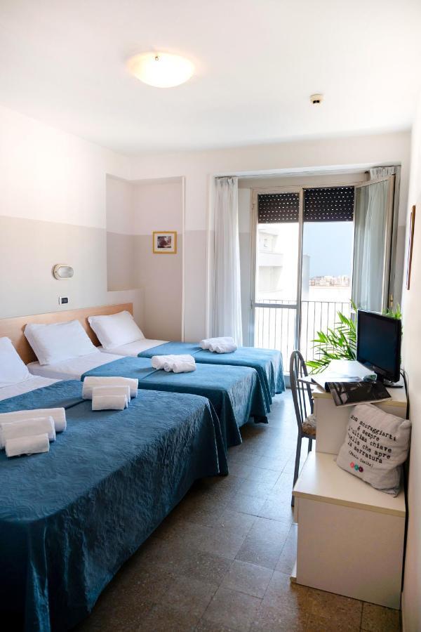 Hotel Selene - Vista Mare Riccione Pokoj fotografie