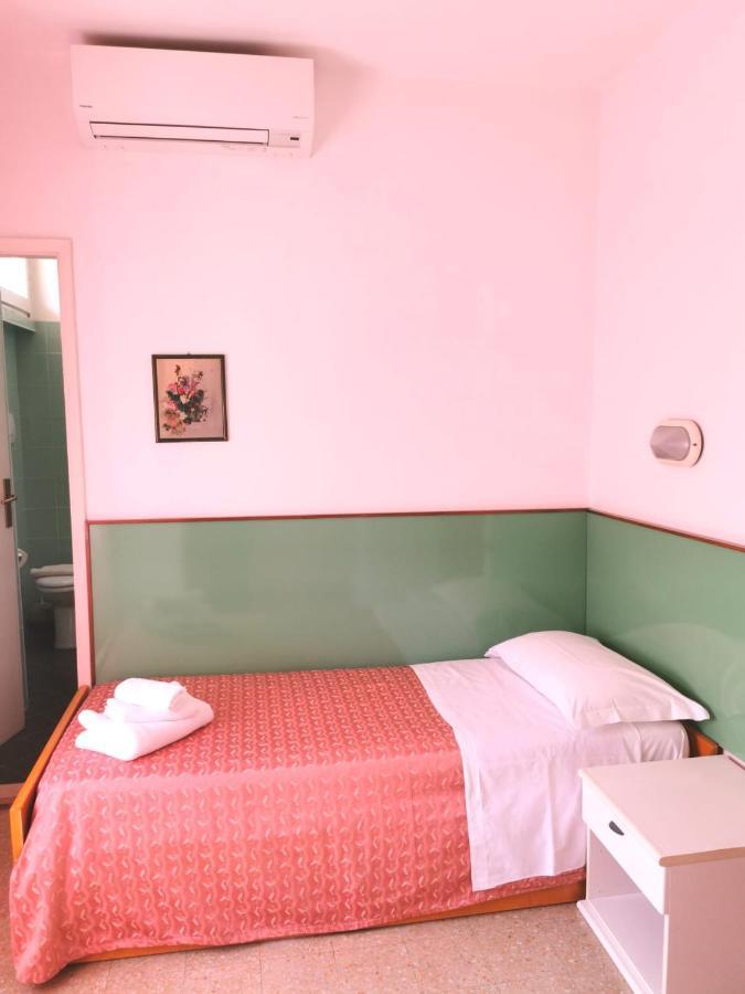 Hotel Selene - Vista Mare Riccione Pokoj fotografie