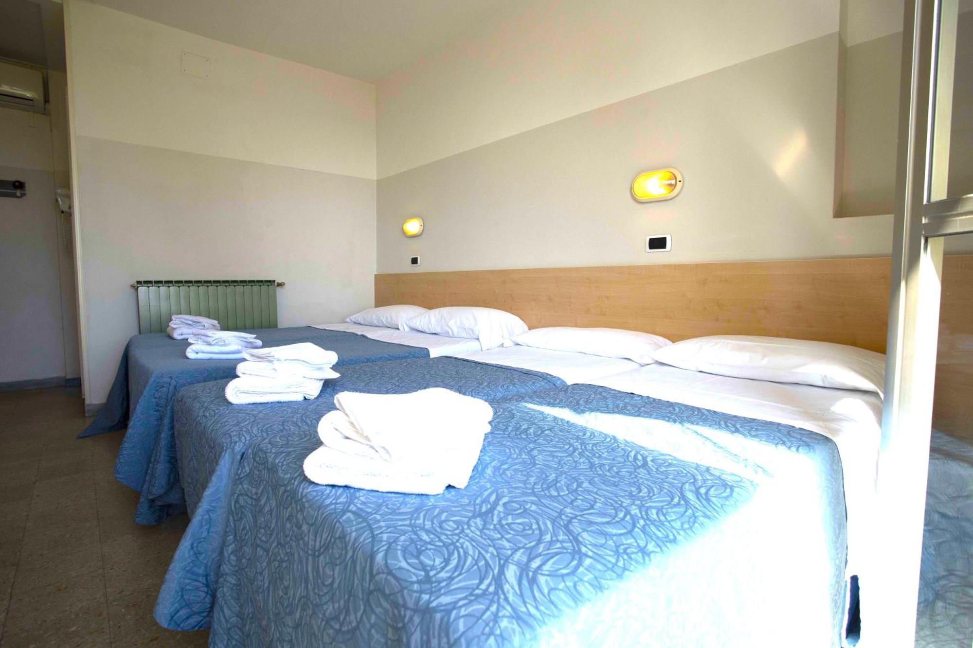 Hotel Selene - Vista Mare Riccione Pokoj fotografie
