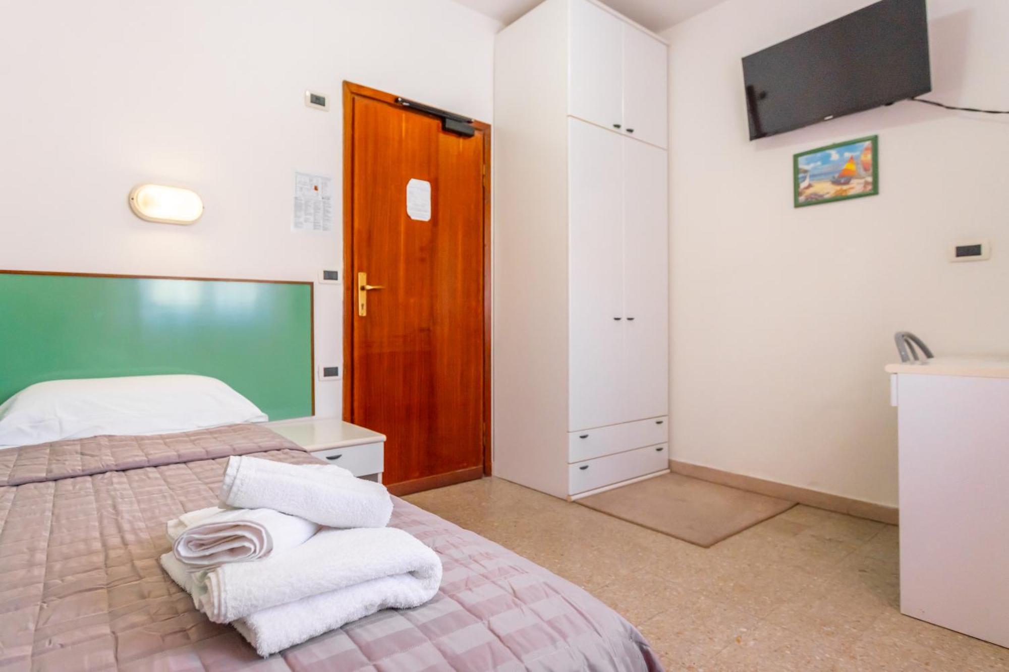 Hotel Selene - Vista Mare Riccione Pokoj fotografie